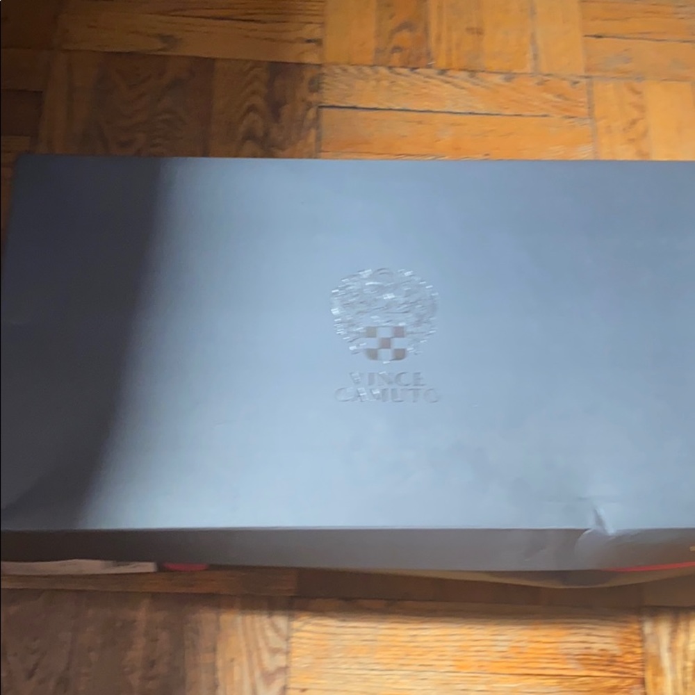 BROWN SIZE 8M W CALF VINCE CAMUTO LEATHER BOOTS.